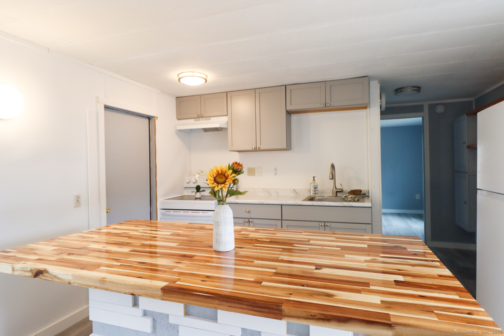 130 Noble Hill Road, Montville, Connecticut image 3