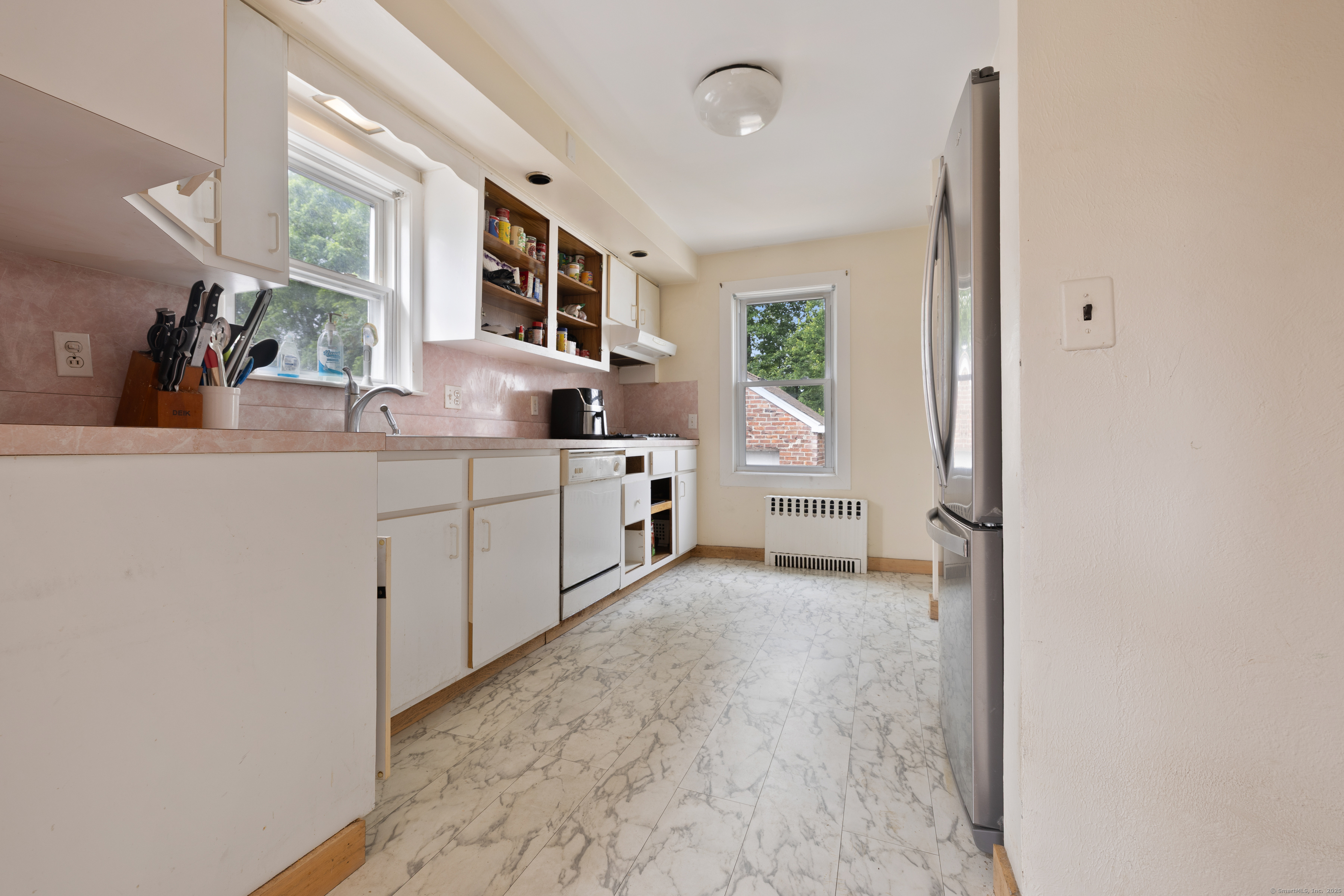 Norwalk, Connecticut 06854, United States, 2 Bedrooms Bedrooms, ,3 BathroomsBathrooms,Residential,Active,167327