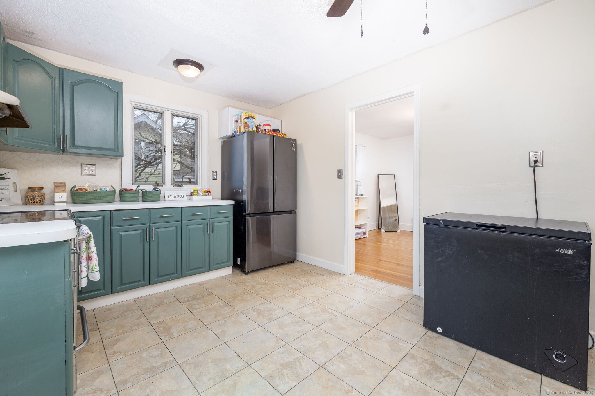 81 Underhill Lane, New Britain, Connecticut image 5