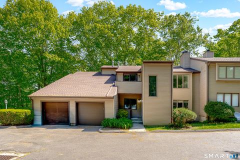 Photo of 12 Kings Wood Manor #B, Shelton, CT 06484 (MLS # 24174724)
