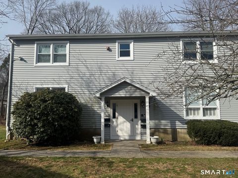 Photo of 135 Carriage Path S #135, Milford, CT 06460 (MLS # 24163791)