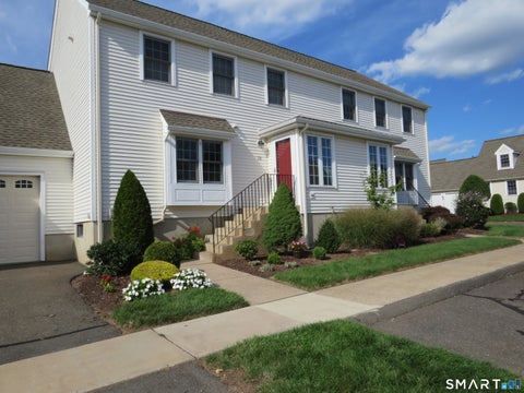 Condo For Sale - 32 Pickering Lane #32<br/> Wethersfield, CT 06109