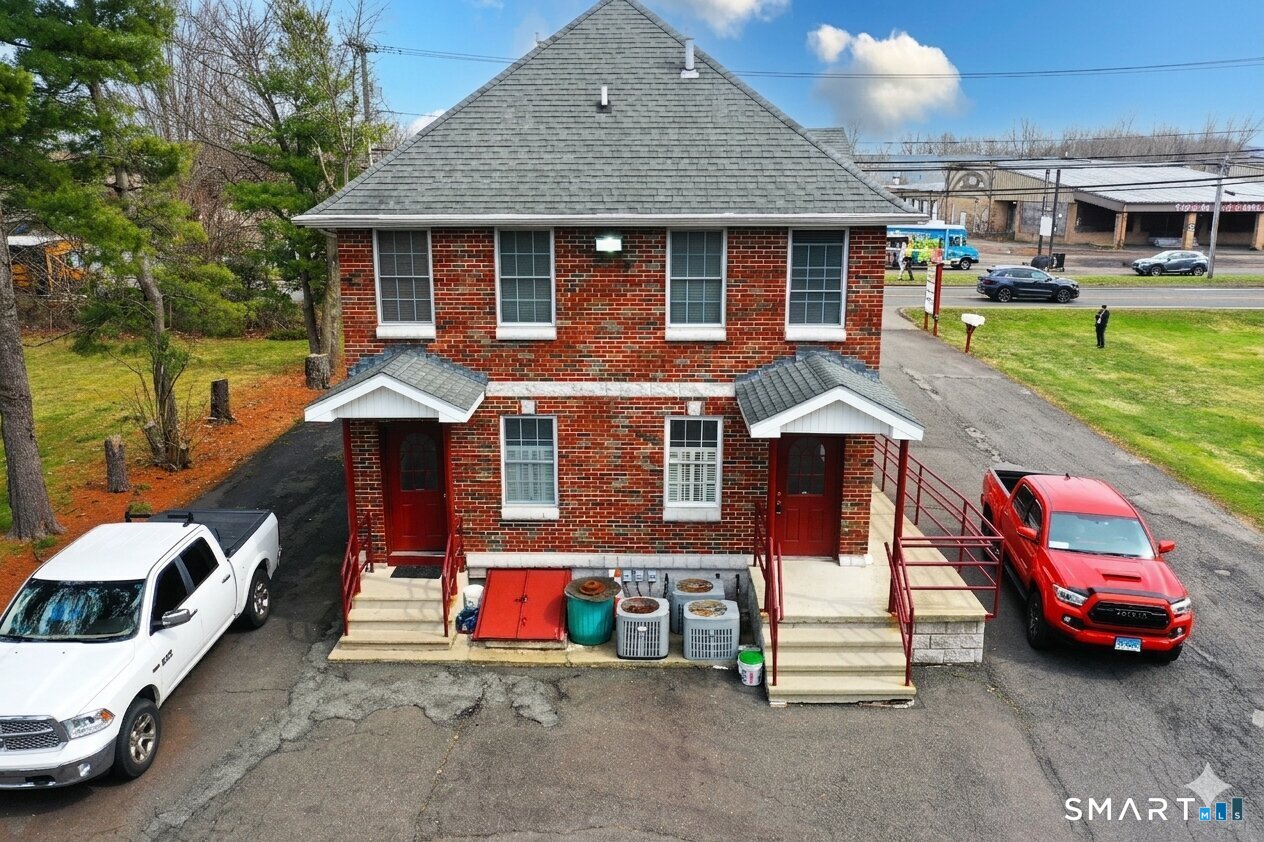 737 Newfield Street