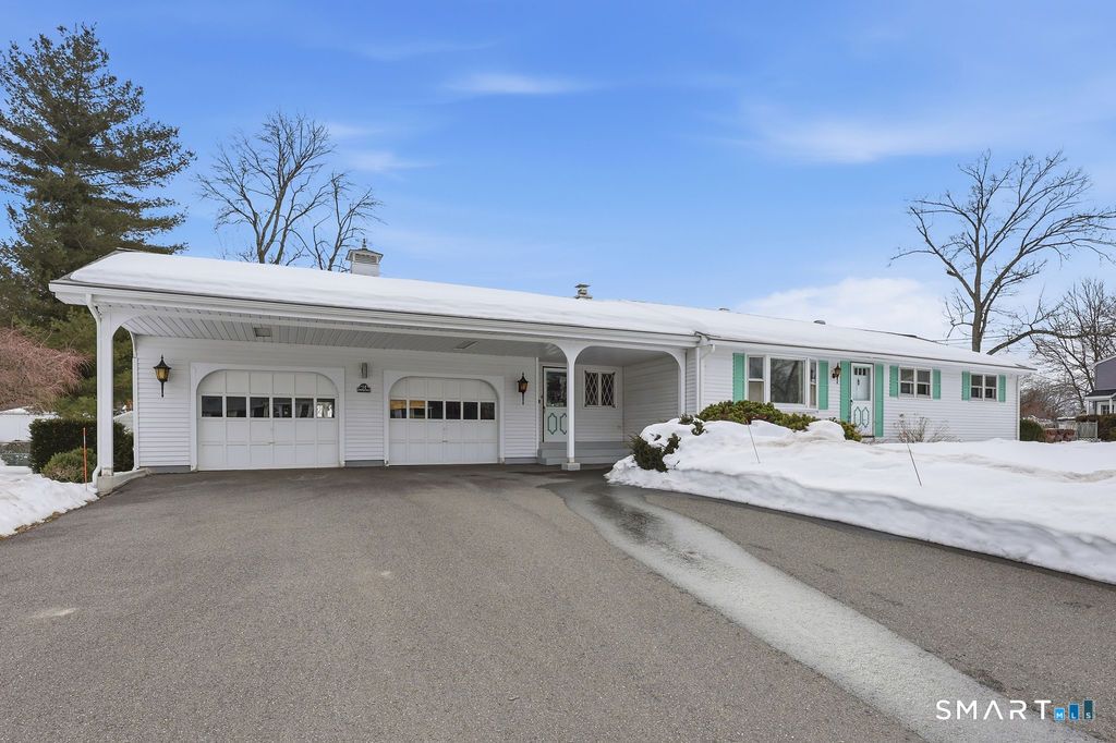 Photo of 24 Iroquois Road, Enfield, CT 06082 (MLS # 24148073)