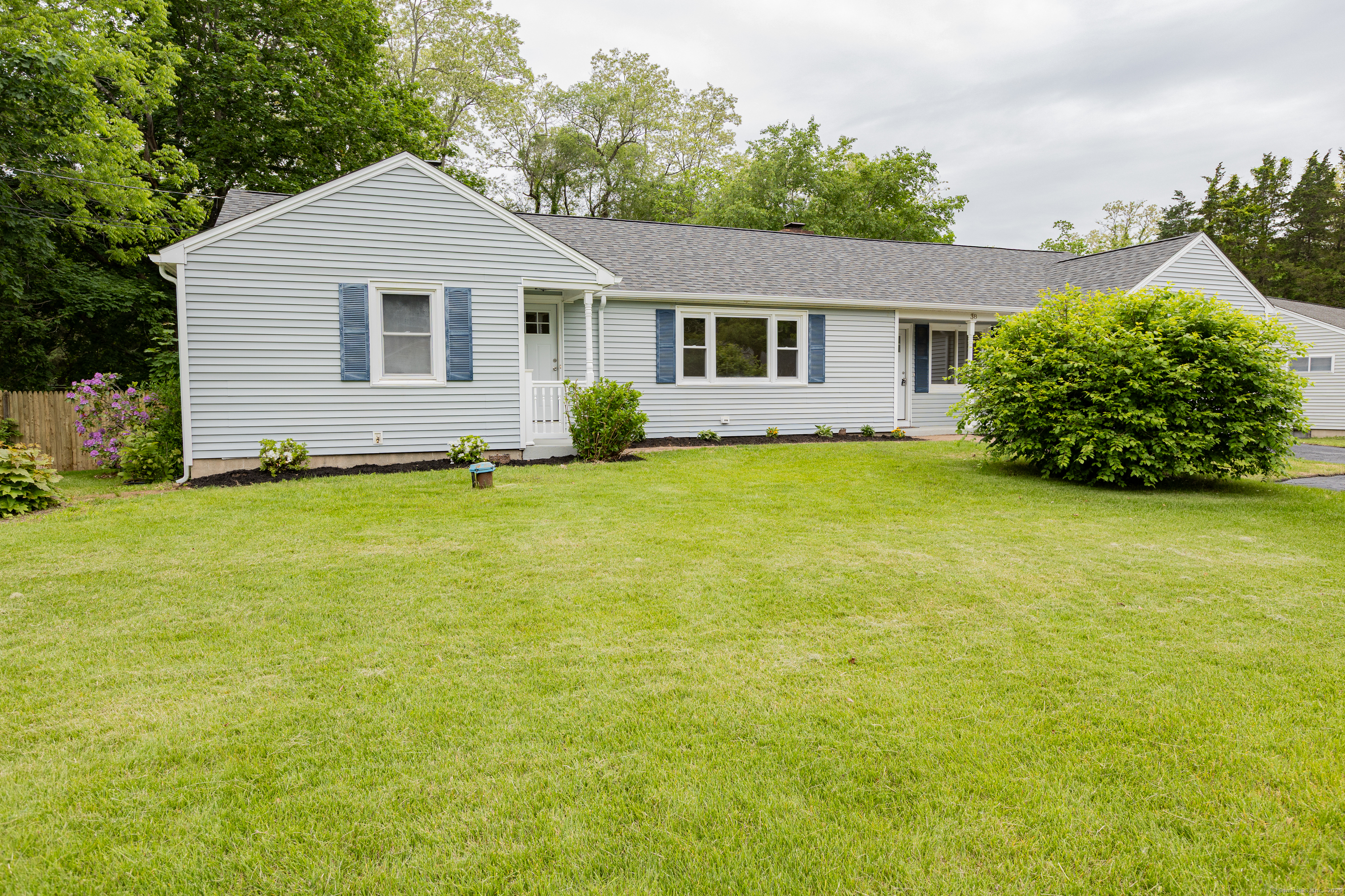 Property for Sale at Dinwoodie Drive, North Branford, Connecticut - Bedrooms: 3 
Bathrooms: 1 
Rooms: 6  - $499,999