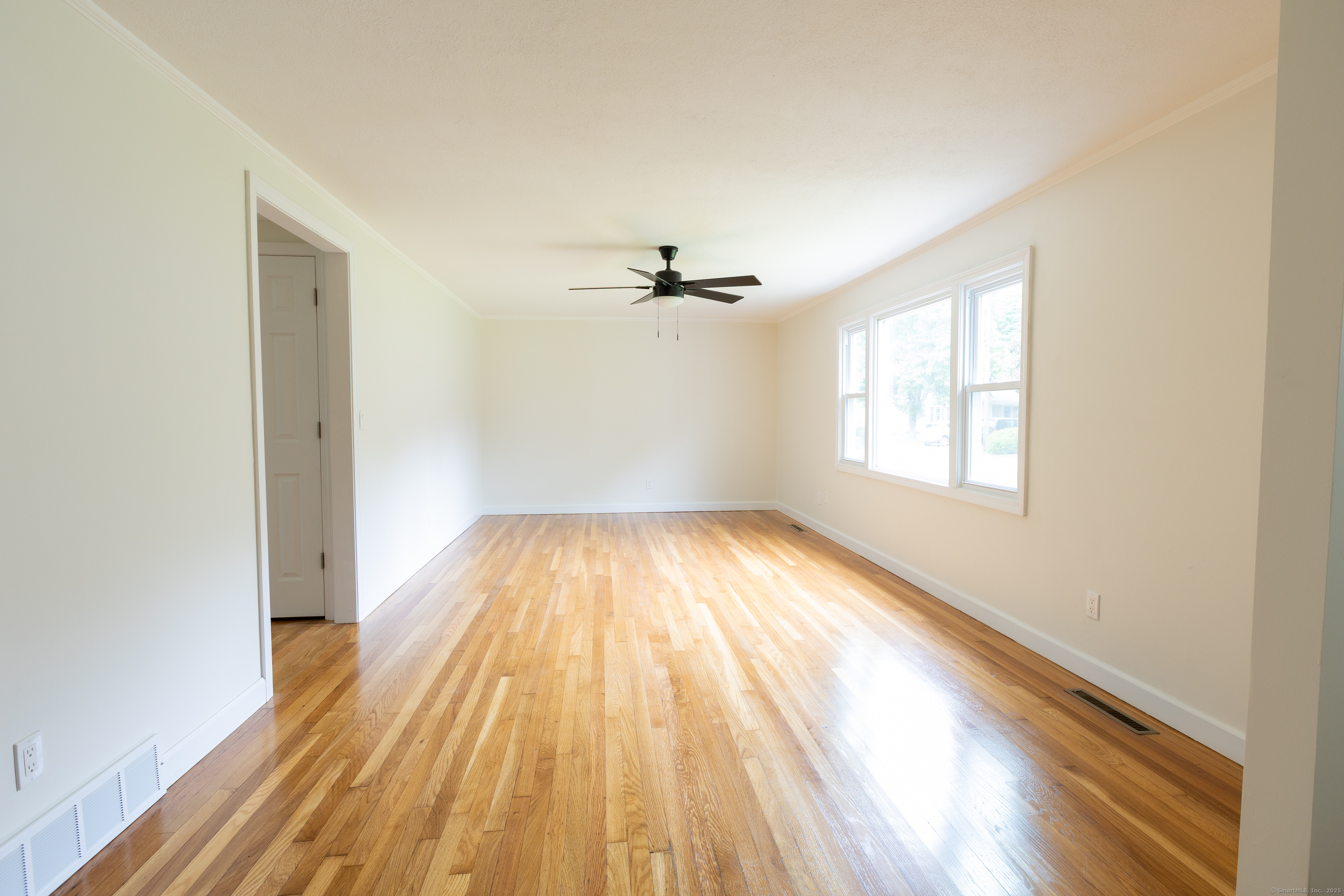 38 Dinwoodie Drive, North Branford, Connecticut image 10