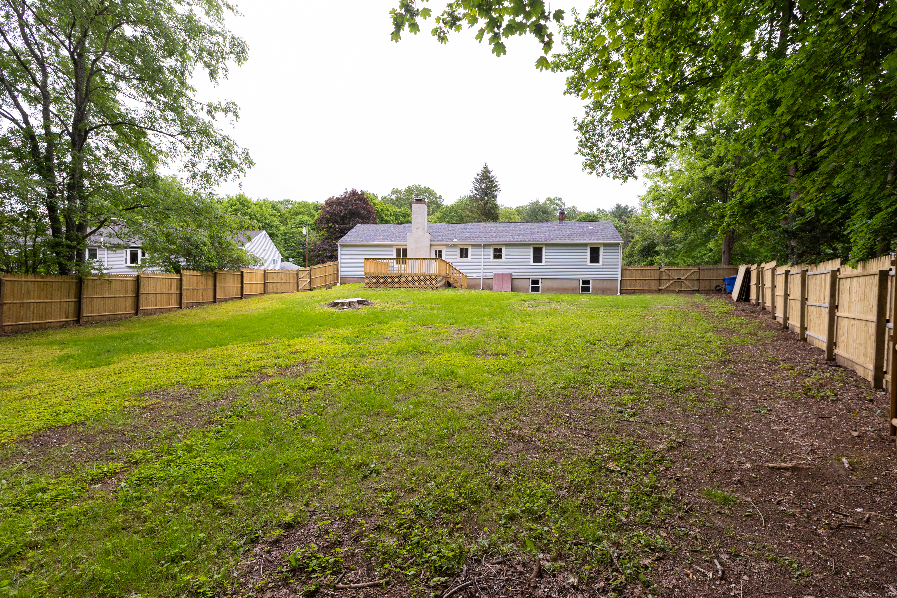 38 Dinwoodie Drive, North Branford, Connecticut image 5