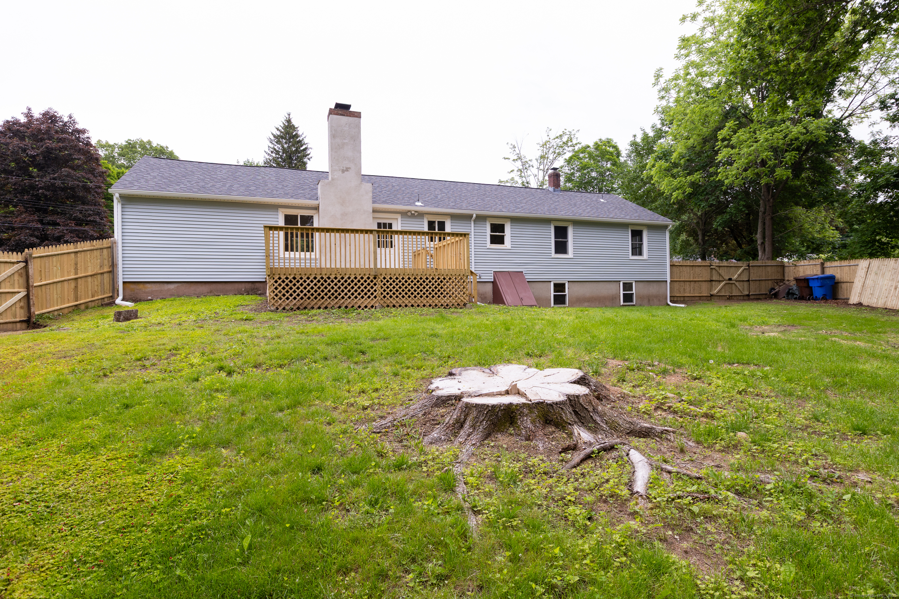 38 Dinwoodie Drive, North Branford, Connecticut image 4