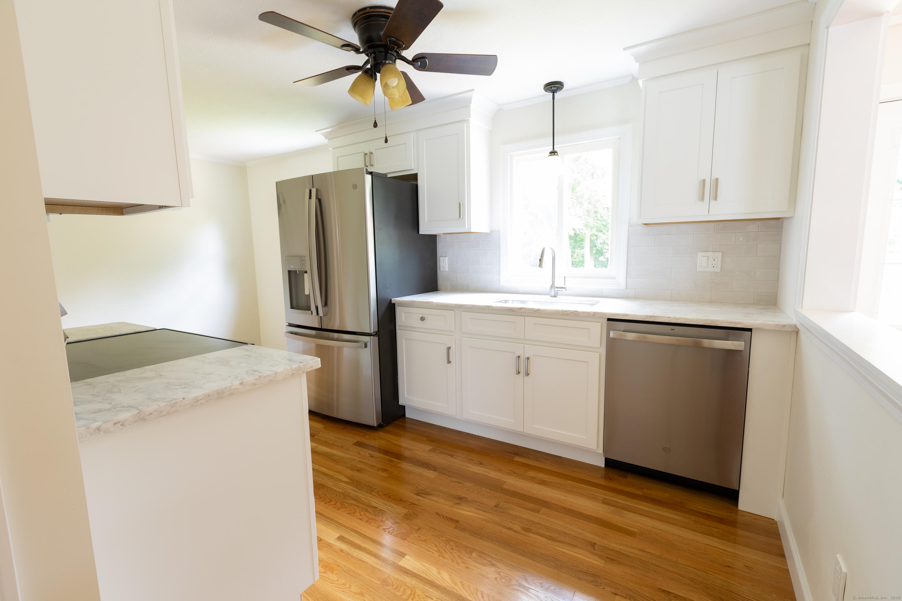 38 Dinwoodie Drive, North Branford, Connecticut image 8