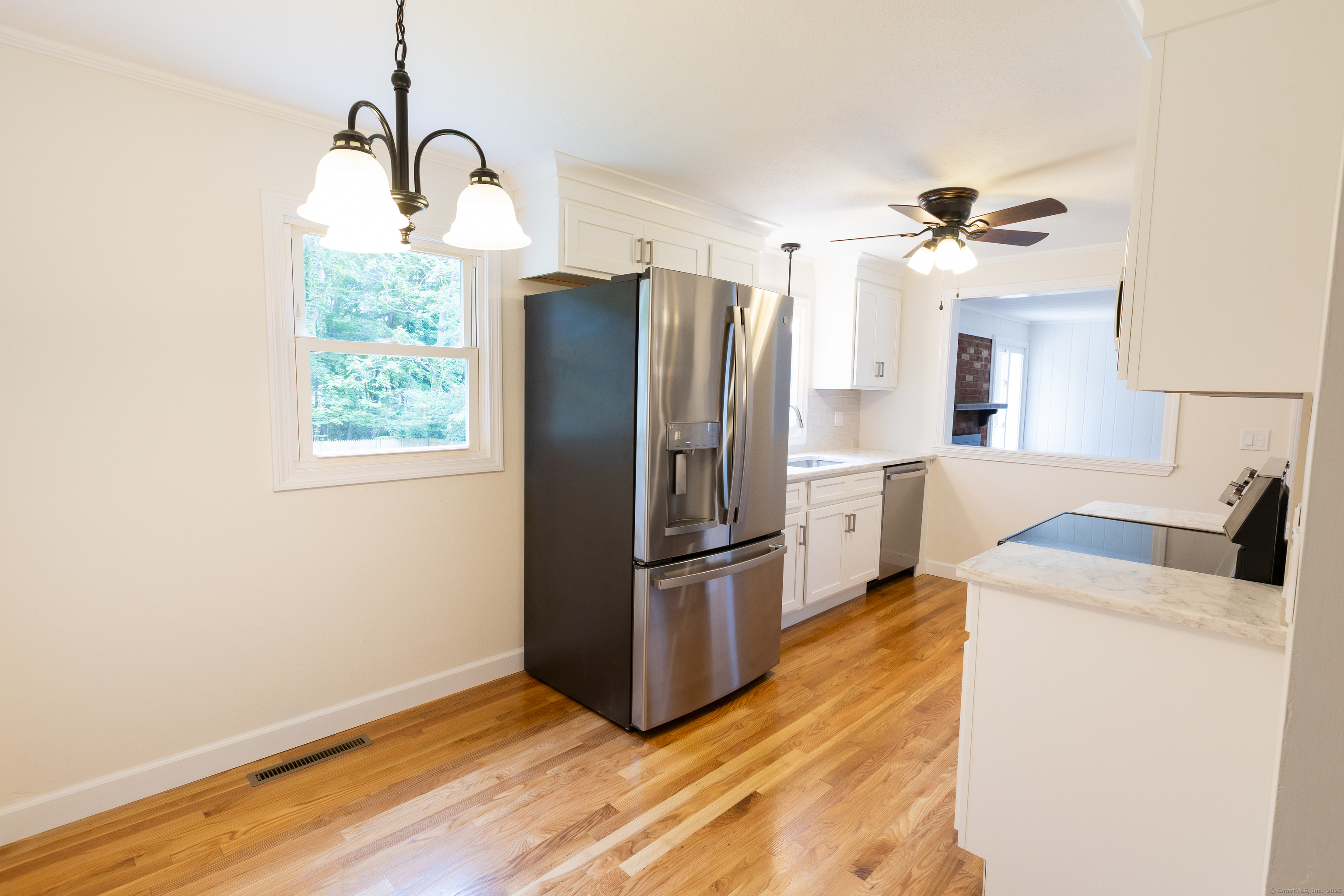 38 Dinwoodie Drive, North Branford, Connecticut image 9