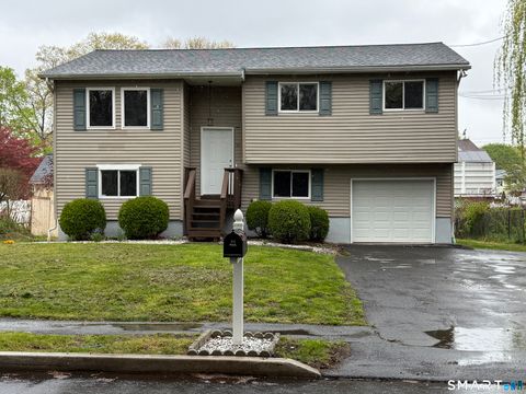 Photo of 36 Marlin Drive, Norwalk, CT 06854 (MLS # 24175104)