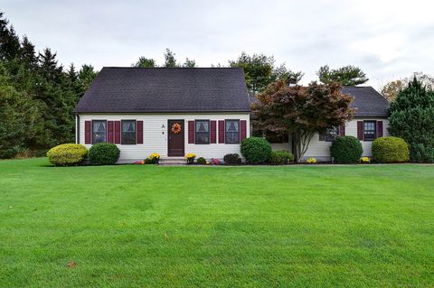 Photo of 4 Blueberry Place, Cheshire, CT 06410 (MLS # 24134461)