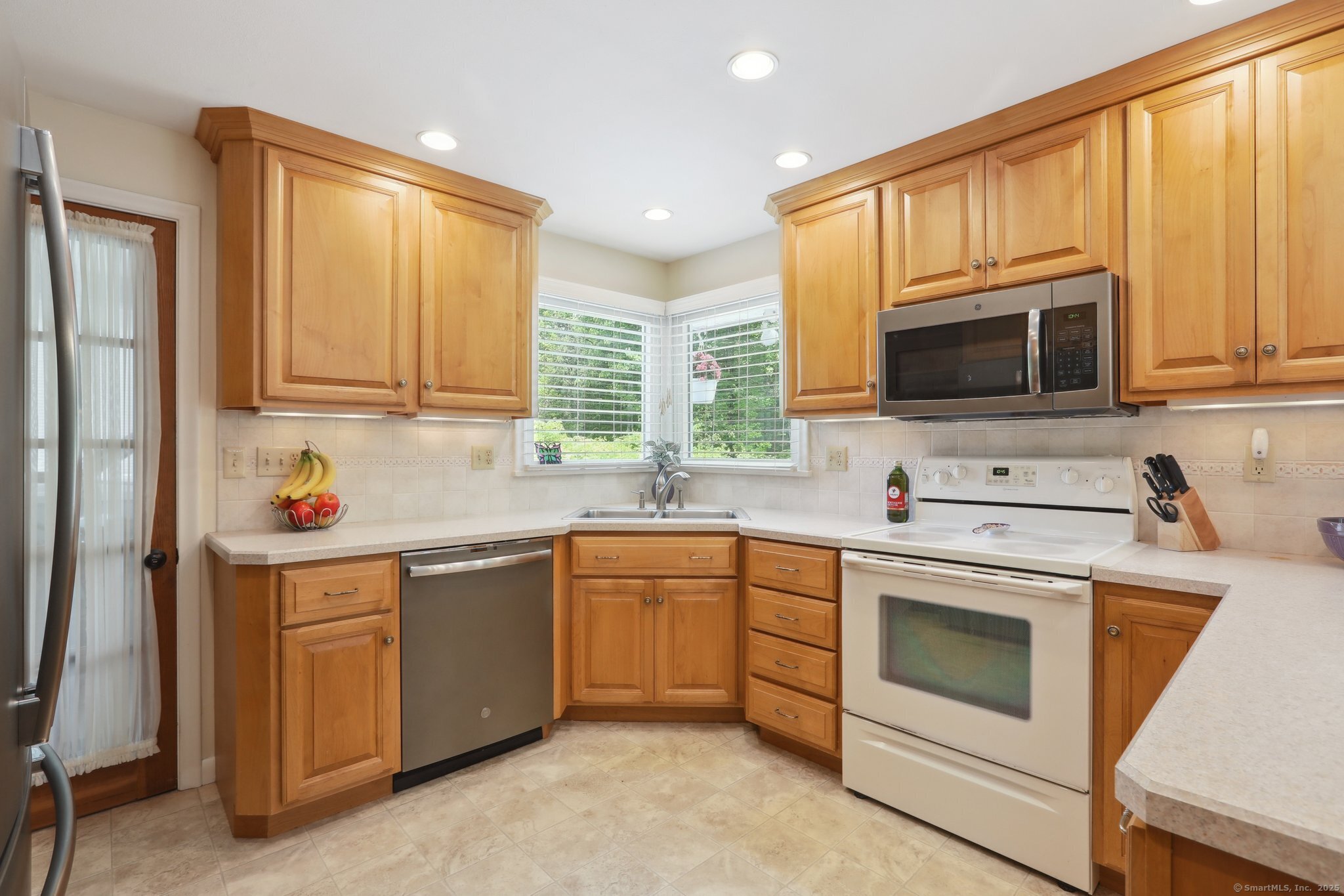 81 Park Road, Woodbury, Connecticut image 8
