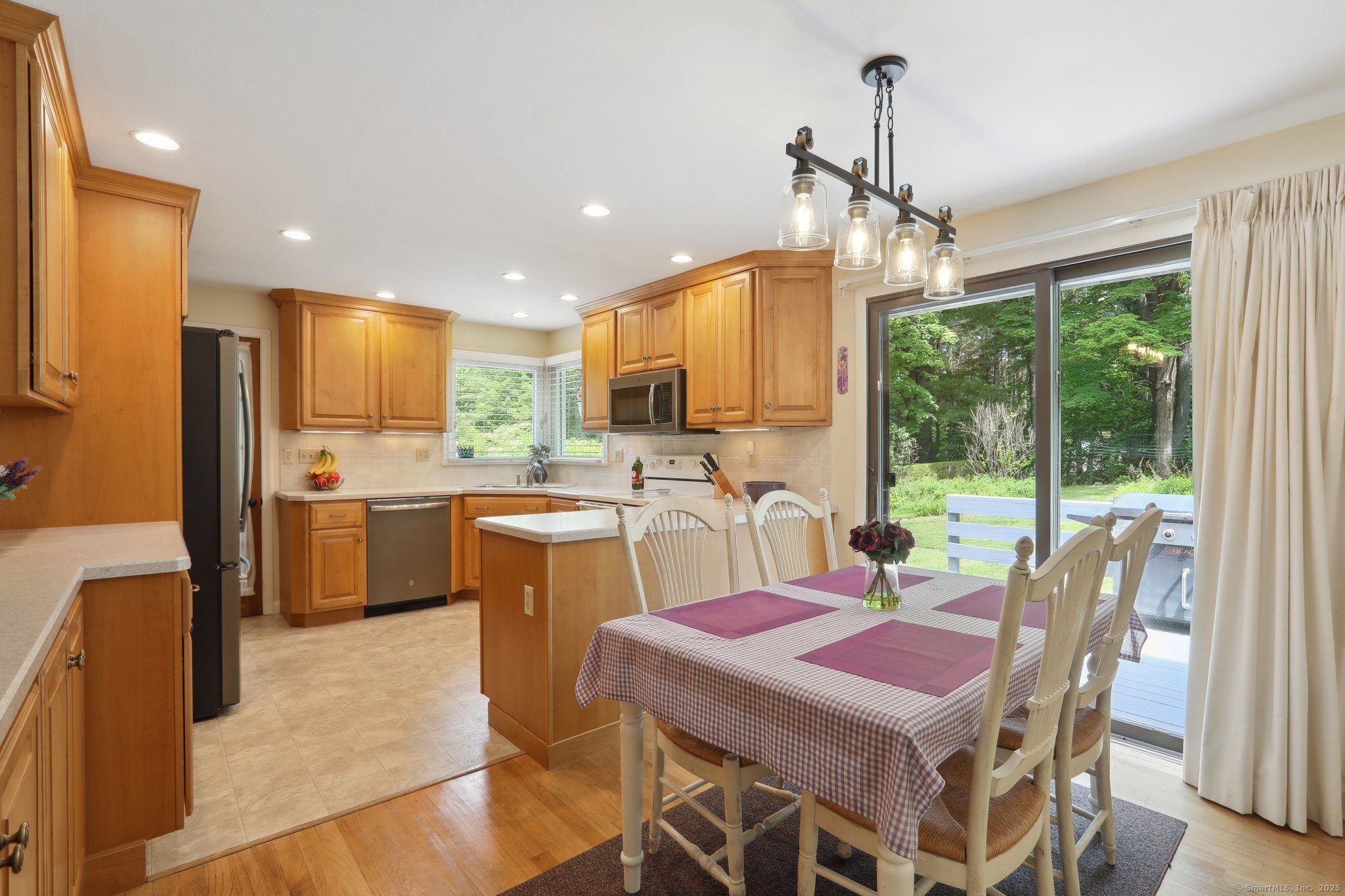 81 Park Road, Woodbury, Connecticut image 6
