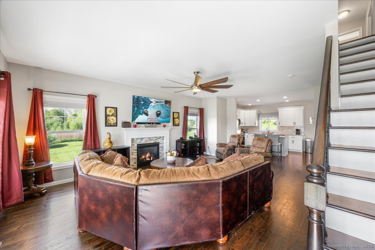 17 Sea View Terrace, Waterford, Connecticut image 14