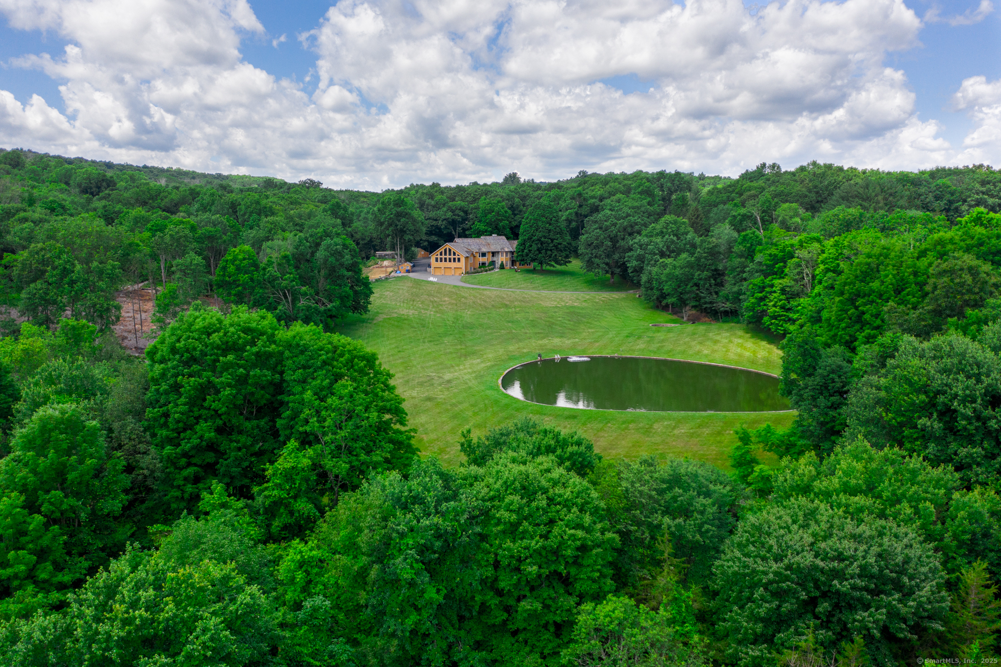 39 Quanopaug Trail, Woodbury, Connecticut image 2