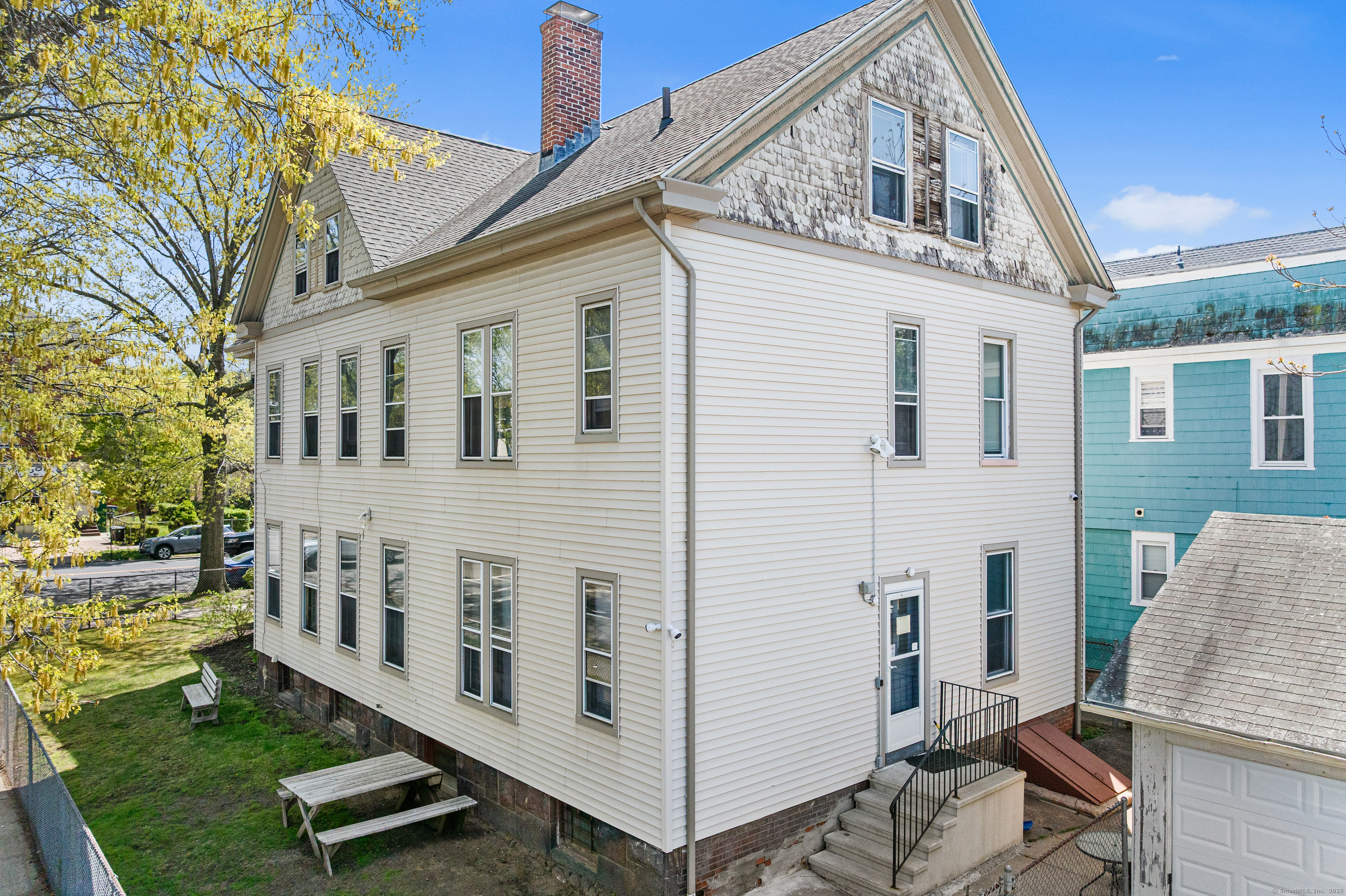 322 Howard Avenue