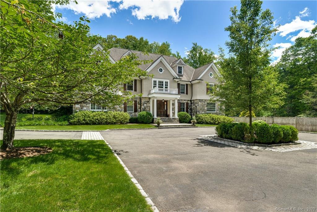 1690 Oenoke Ridge, New Canaan, Connecticut - 6 Bedrooms  
6.5 Bathrooms  
12 Rooms - 