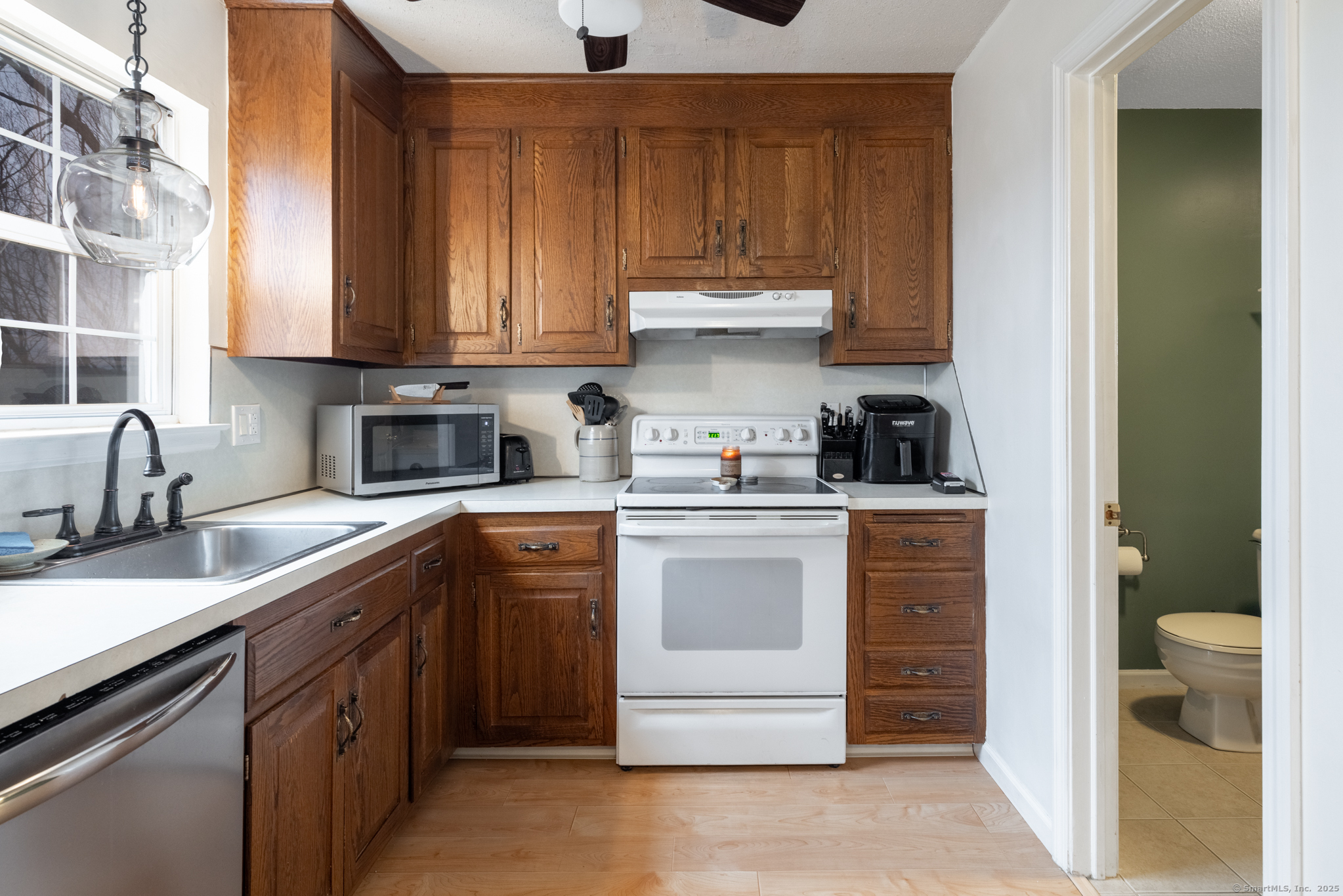 36 Willis Street #APT 4A, Bristol, Connecticut image 10