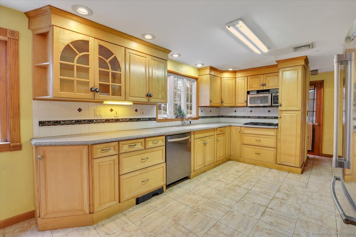 10 Lehigh Drive, East Hartford, Connecticut image 8