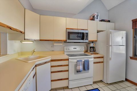 Tiny photo for 11 Locust Lane #11, Farmington, CT 06032 (MLS # 24132224)