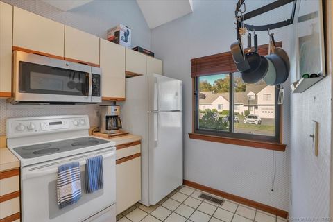 Tiny photo for 11 Locust Lane #11, Farmington, CT 06032 (MLS # 24132224)