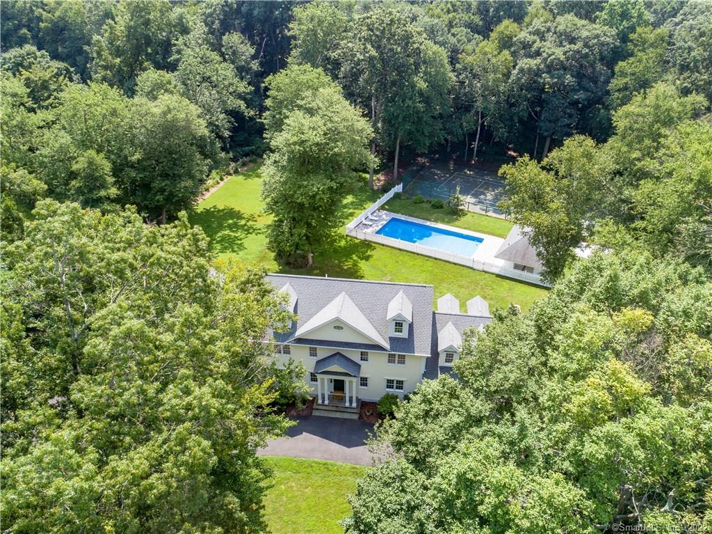 Photo 1 of 10 Snowberry Lane, New Canaan, Connecticut, $1,400,000, Web #: 170161823