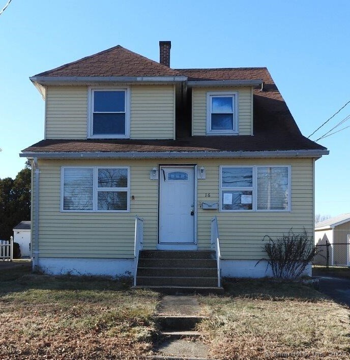 Clifton Street, Waterford, Connecticut - 3 Bedrooms  
2 Bathrooms  
6 Rooms - 