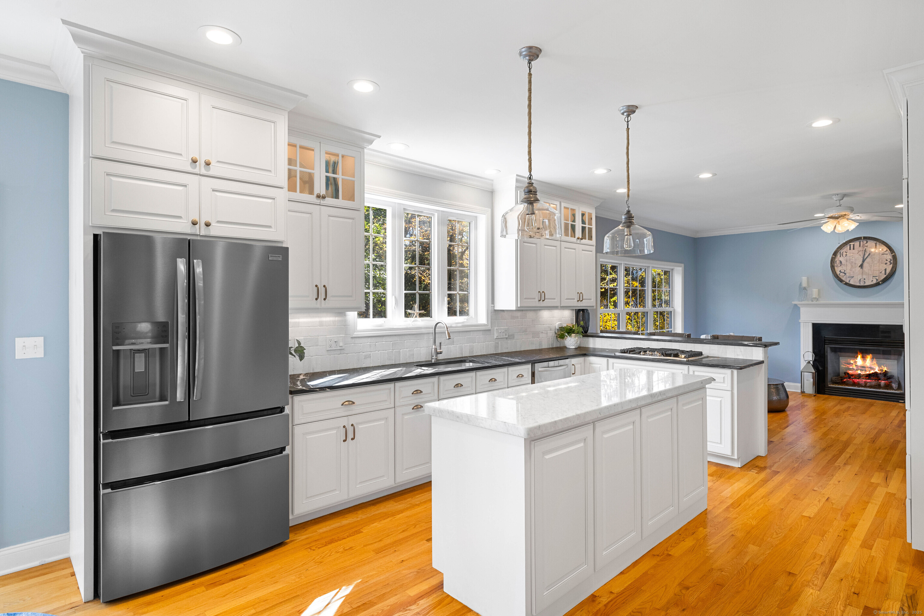 Old Saybrook, Connecticut 06475, United States, 4 Bedrooms Bedrooms, ,3 BathroomsBathrooms,Residential,Pending,235302