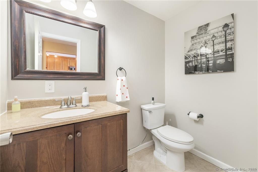 New Britain, Connecticut 06053, United States, 3 Bedrooms Bedrooms, ,3 BathroomsBathrooms,Residential,Pending,222549