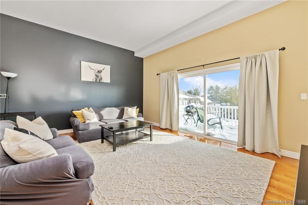 New Britain, Connecticut 06053, United States, 3 Bedrooms Bedrooms, ,3 BathroomsBathrooms,Residential,Pending,222549