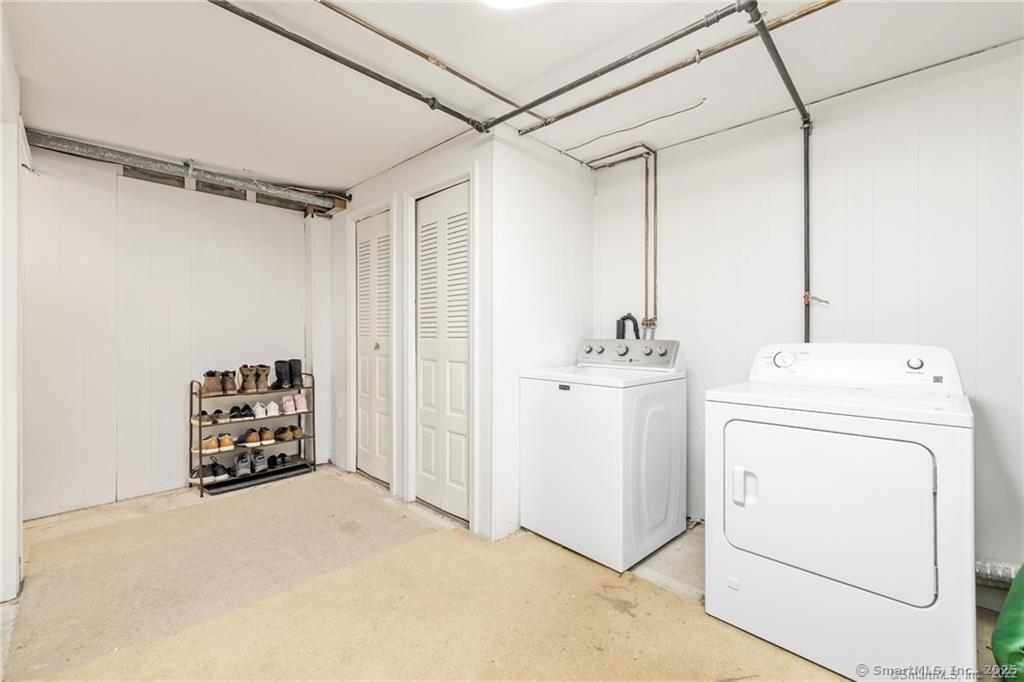 New Britain, Connecticut 06053, United States, 3 Bedrooms Bedrooms, ,3 BathroomsBathrooms,Residential,Pending,222549