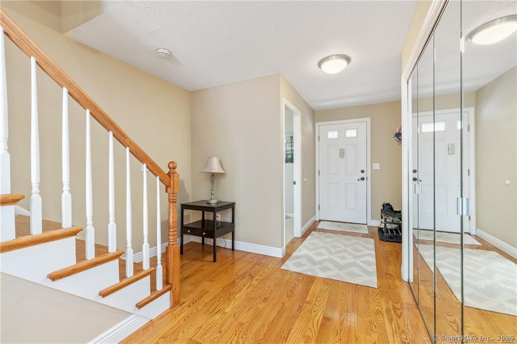 New Britain, Connecticut 06053, United States, 3 Bedrooms Bedrooms, ,3 BathroomsBathrooms,Residential,Pending,222549