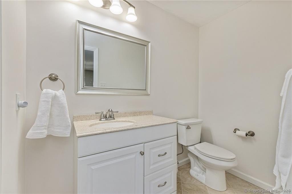 New Britain, Connecticut 06053, United States, 3 Bedrooms Bedrooms, ,3 BathroomsBathrooms,Residential,Pending,222549