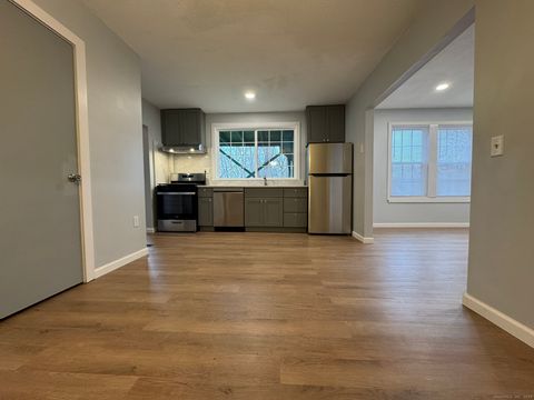 Tiny photo for 9 South Street #B, Cromwell, CT 06416 (MLS # 24142284)