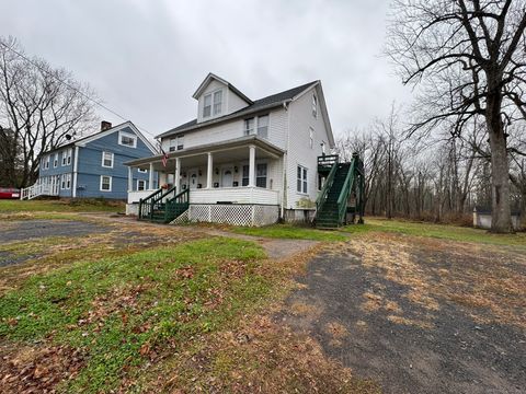 Tiny photo for 9 South Street #B, Cromwell, CT 06416 (MLS # 24142284)