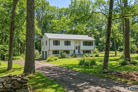 211 Forsyth Road Montville CT 06370