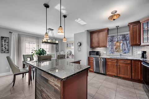 Tiny photo for 7 Greenwich Court, Middletown, CT 06457 (MLS # 24135033)
