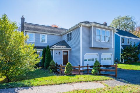 Photo of 7 Greenwich Court, Middletown, CT 06457 (MLS # 24135033)
