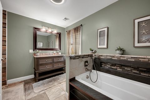 Tiny photo for 7 Greenwich Court, Middletown, CT 06457 (MLS # 24135033)