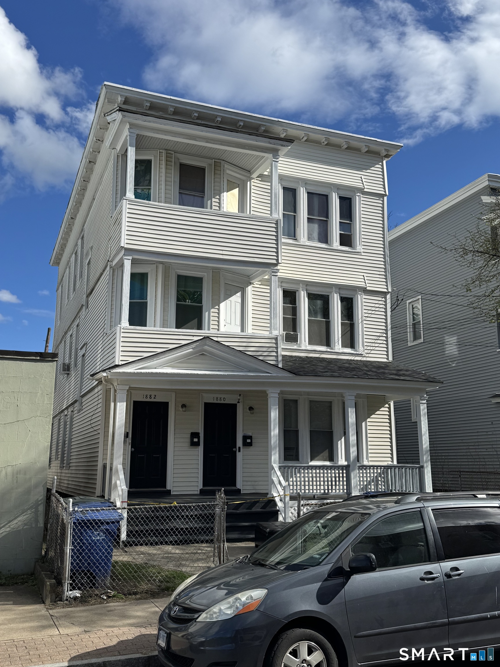 1880 Stratford Avenue