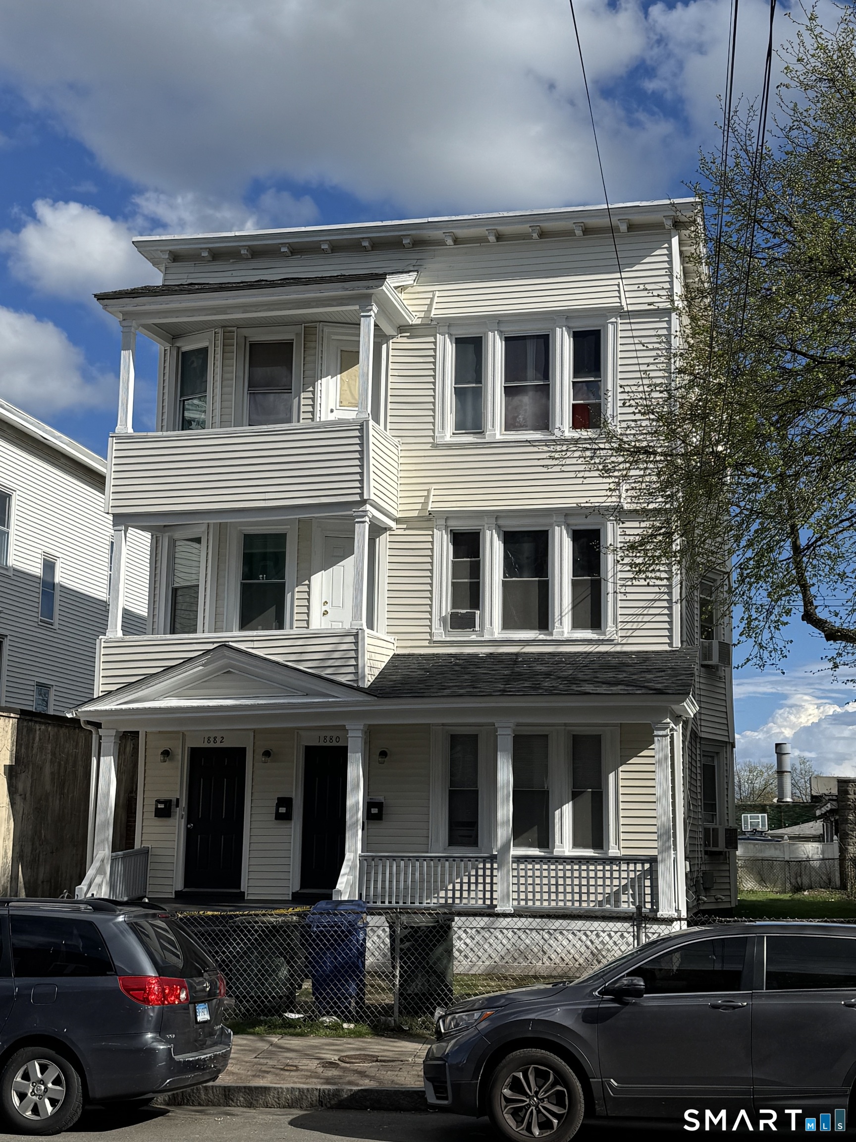 1880 Stratford Avenue