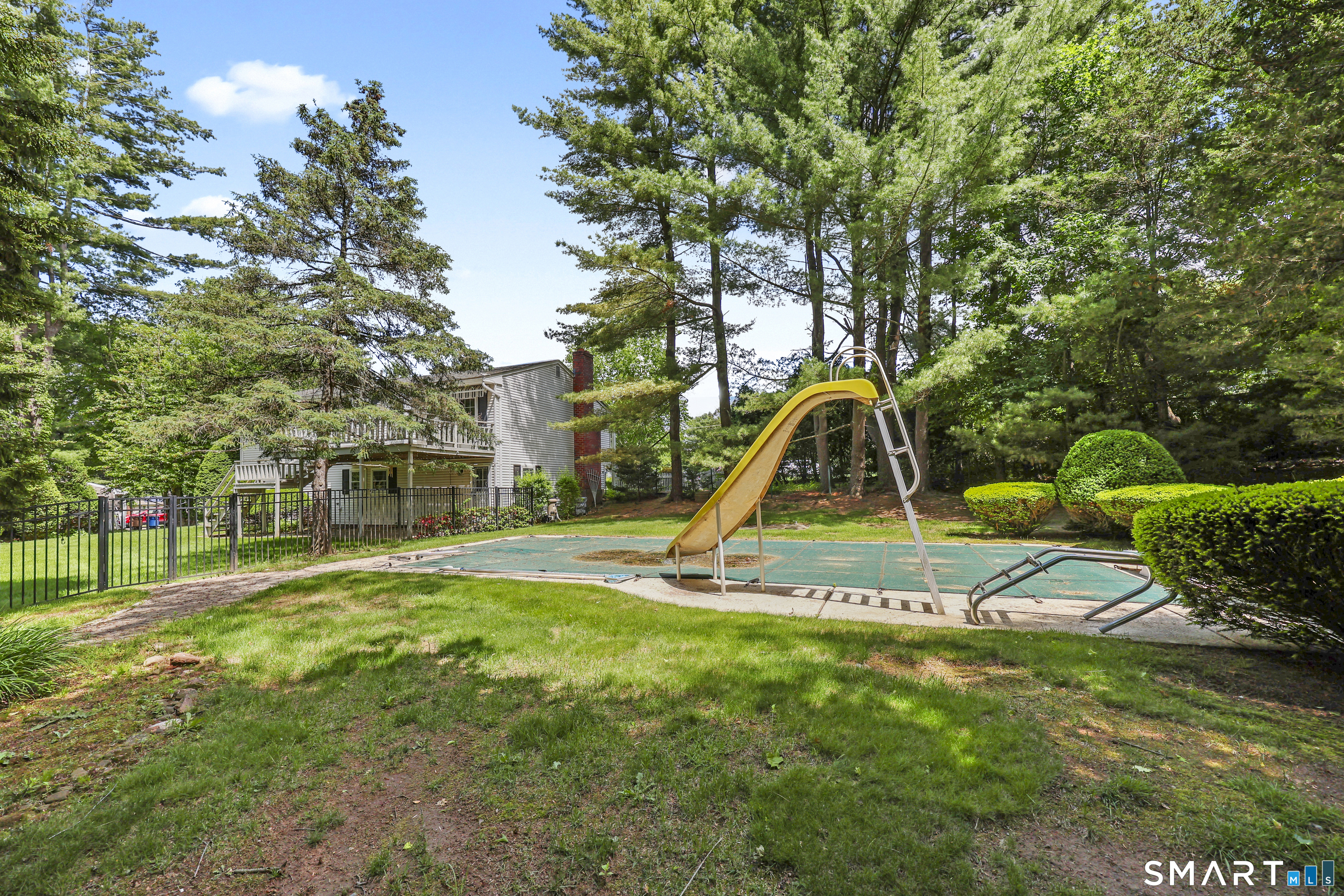 17 Howard Drive