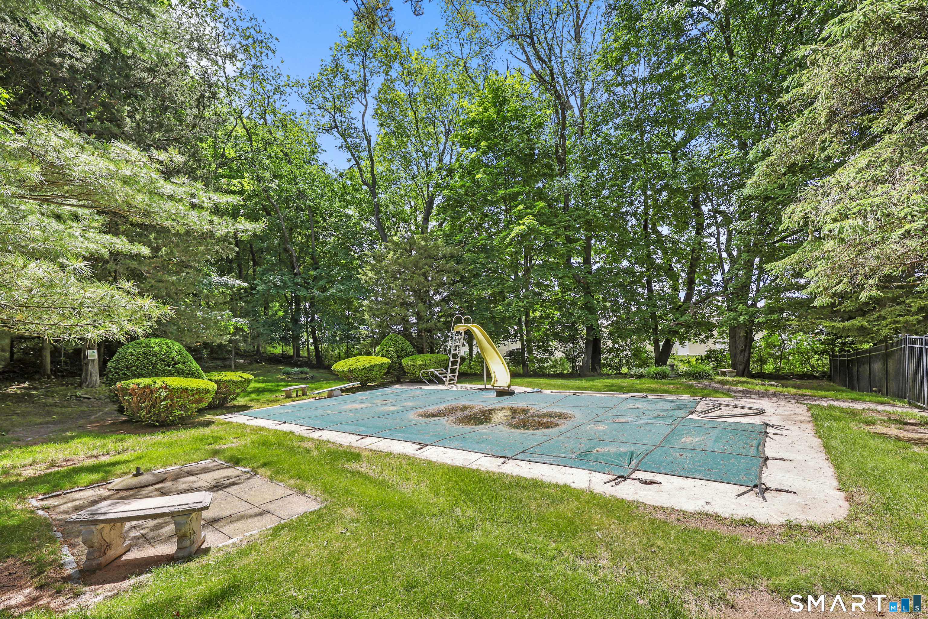 17 Howard Drive