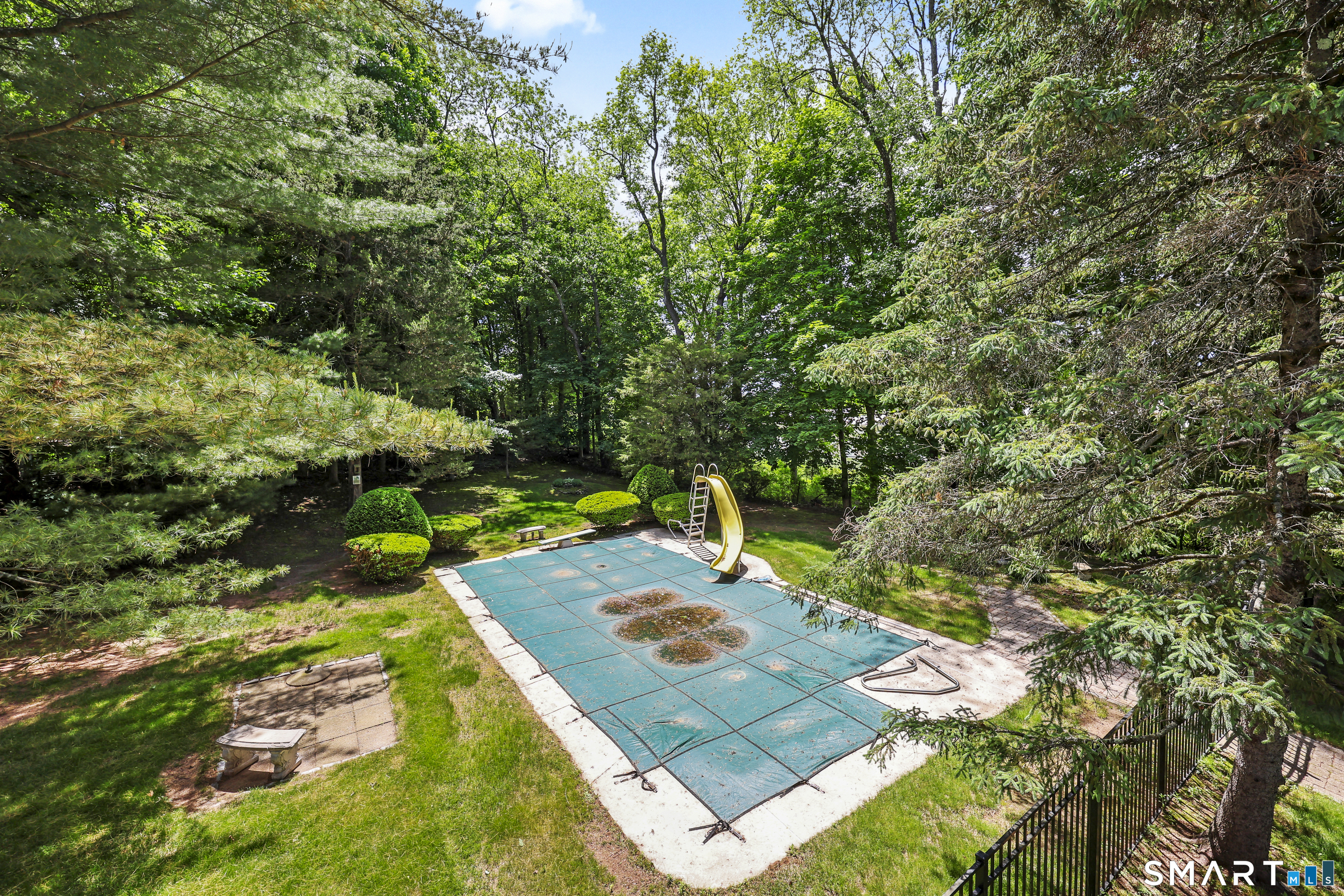 17 Howard Drive