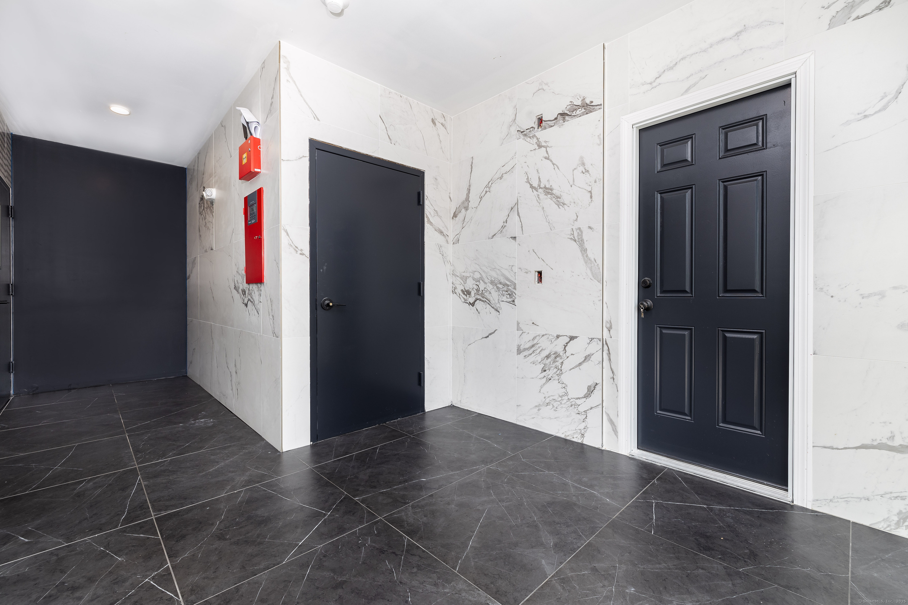 1252 Main Street 303