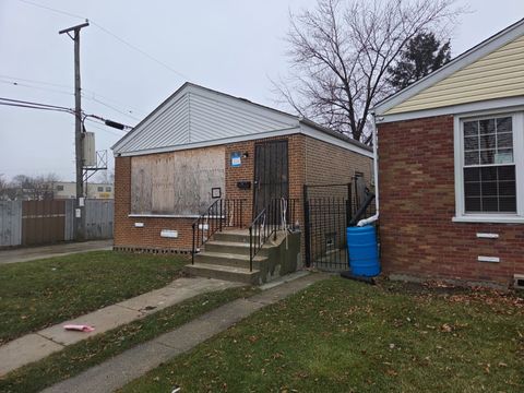 4644 S Leamington Avenue Chicago IL 60638
