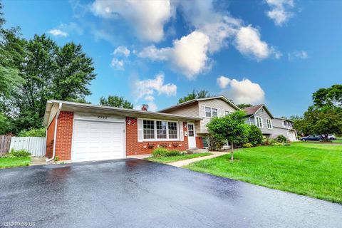 Tiny photo for 2522 N Chestnut Avenue, Arlington Heights, IL 60004 (MLS # 12471951)