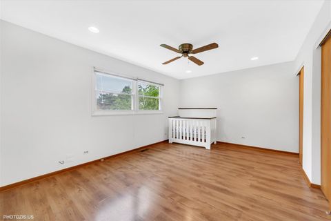 Tiny photo for 2522 N Chestnut Avenue, Arlington Heights, IL 60004 (MLS # 12471951)