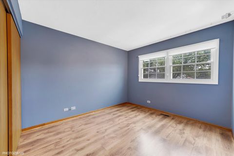 Tiny photo for 2522 N Chestnut Avenue, Arlington Heights, IL 60004 (MLS # 12471951)